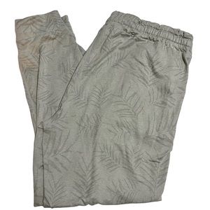 Vuori women’s joggers XL, EUC